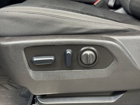 Used 2023 Chevrolet Silverado 2500 LT w/ Convenience Package image 12