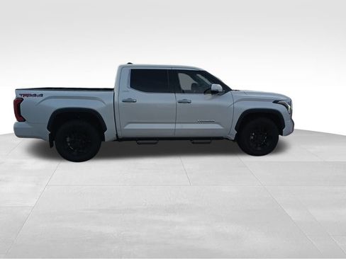Used 2023 Toyota Tundra Limited image 6