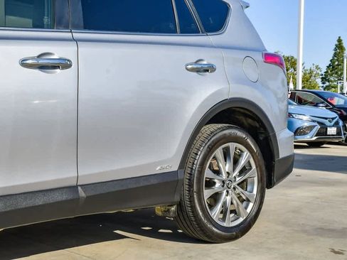 Used 2017 Toyota RAV4 Limited image 11