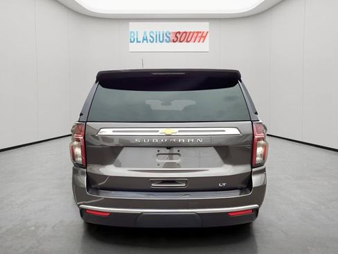 Used 2021 Chevrolet Suburban LT w/ Luxury Package AWD/4WD image 4