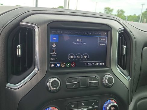 Used 2022 GMC Sierra 3500 Denali w/ Denali Ultimate Package AWD/4WD image 15