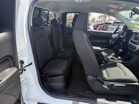 Used 2020 GMC Canyon SLE w/ Elevation Edition RWD image 20