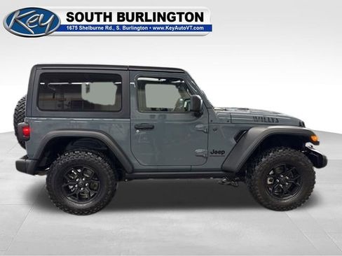 Used 2025 Jeep Wrangler Sport AWD/4WD image 8