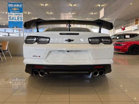 Used 2022 Chevrolet Camaro ZL1 image 6