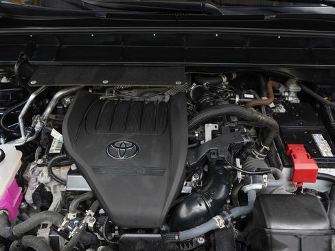 Used 2024 Toyota Highlander Platinum AWD/4WD image 27