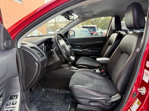 Used 2022 Mitsubishi Outlander Sport SE image 9