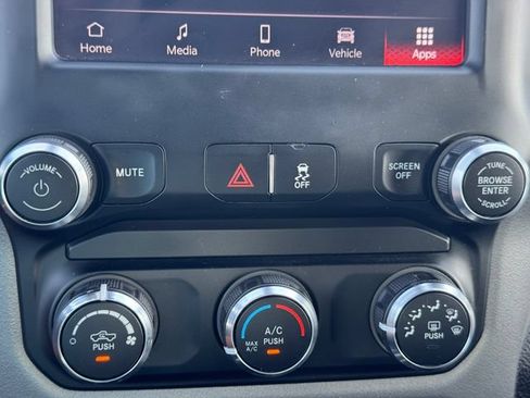 Certified 2024 RAM 2500 Big Horn AWD/4WD image 32