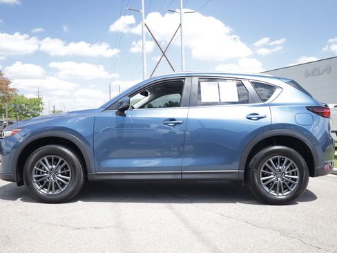 Used 2020 MAZDA CX-5 Touring FWD image 2