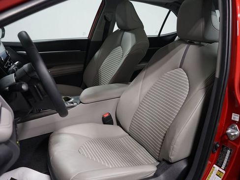 Used 2023 Toyota Camry SE w/ Audio Upgrade Package FWD image 27
