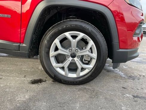 New 2026 Jeep Compass Latitude image 33