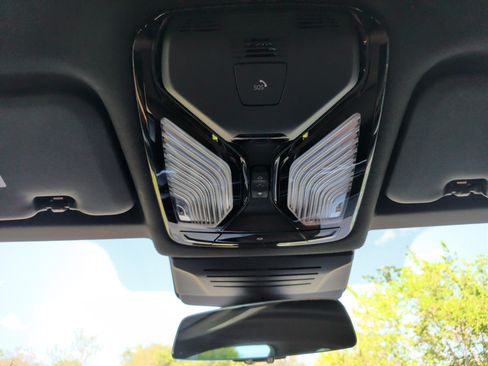 Used 2025 BMW X6 xDrive40i w/ Premium Package AWD/4WD image 31