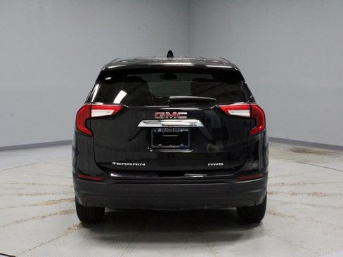 Used 2024 GMC Terrain SLE AWD/4WD image 9