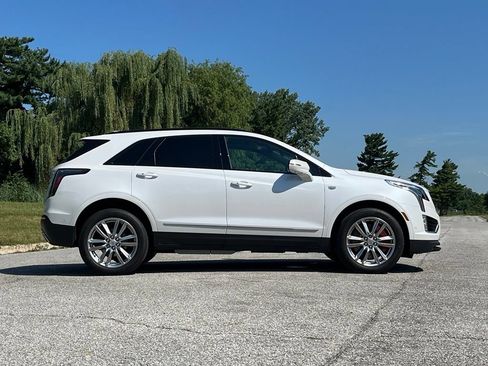 Used 2023 Cadillac XT5 Sportv w/ Technology Package AWD/4WD image 8