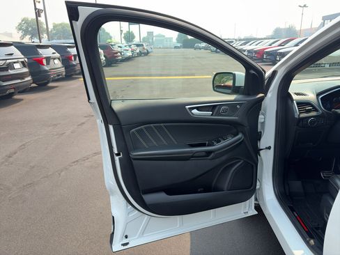 Used 2020 Ford Edge ST w/ Equipment Group 401A AWD/4WD image 10