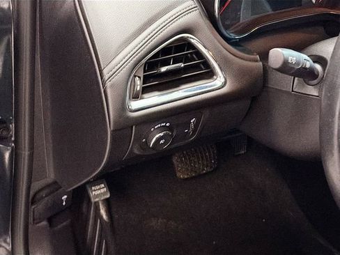 Used 2017 Chevrolet Cruze Premier image 9