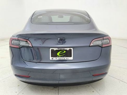 Used 2023 Tesla Model 3 Standard Range image 5
