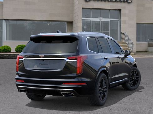 New 2025 Cadillac XT6 Luxury image 4