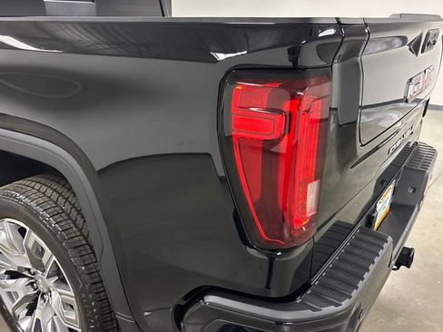 New 2026 GMC Sierra 1500 Denali w/ Denali Reserve Package AWD/4WD image 15
