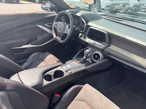 Used 2018 Chevrolet Camaro ZL1 RWD image 33