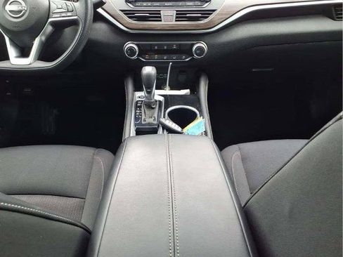 Certified 2023 Nissan Altima 2.5 SV FWD image 11