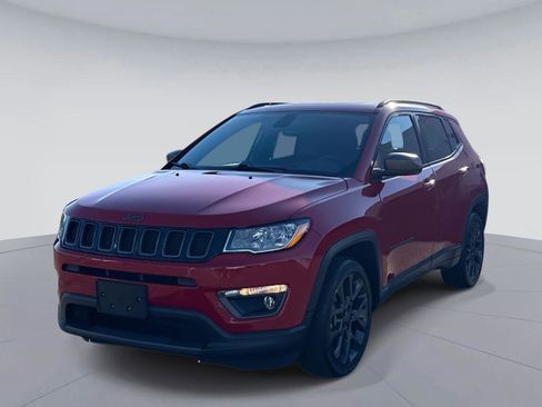 Used 2021 Jeep Compass Latitude w/ Sun and Sound Group FWD image 8