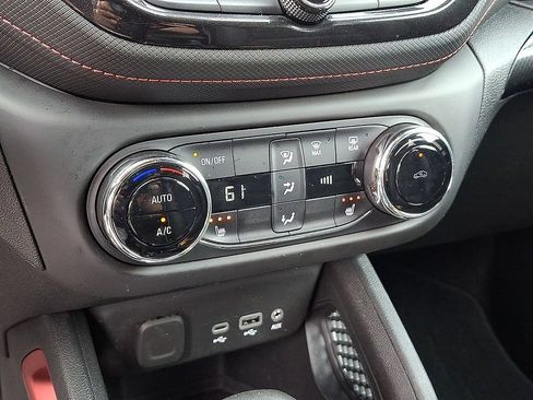 Used 2023 Chevrolet TrailBlazer RS w/ Convenience Package AWD/4WD image 20