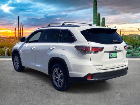 Used 2015 Toyota Highlander XLE FWD image 5