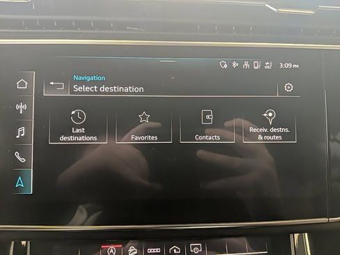 Used 2022 Audi Q8 Premium Plus w/ Premium Plus Package image 21