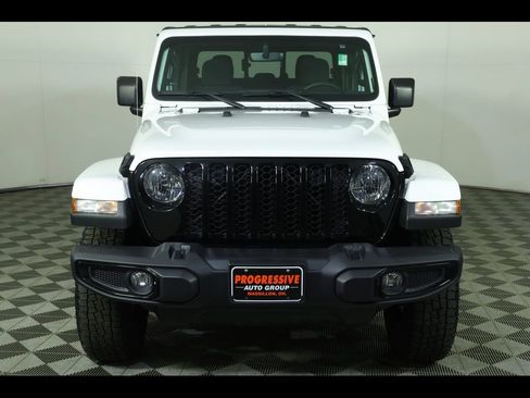 Used 2023 Jeep Gladiator Sport AWD/4WD image 13