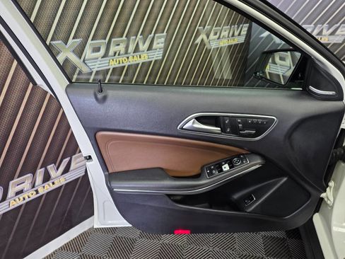 Used 2015 Mercedes-Benz GLA 250 4MATIC image 17