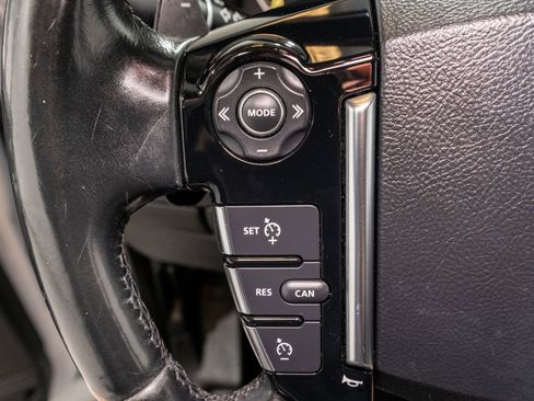 Used 2016 Land Rover LR4 HSE LUX image 30