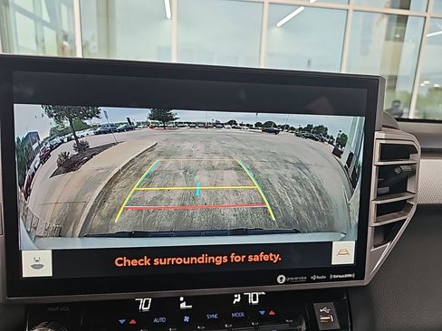 Used 2022 Toyota Tundra Limited image 27