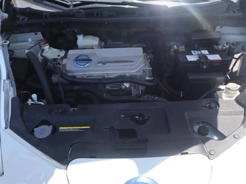 Used 2012 Nissan Leaf SL image 45
