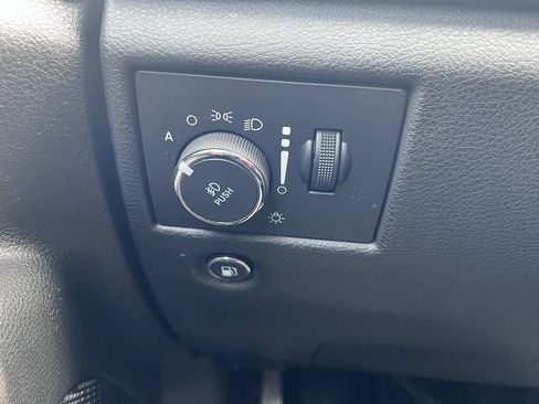 Used 2022 Jeep Grand Cherokee Laredo X AWD/4WD image 28