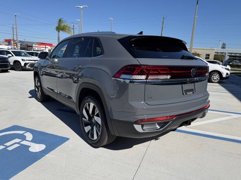 New 2026 Volkswagen Atlas Cross Sport SE image 5