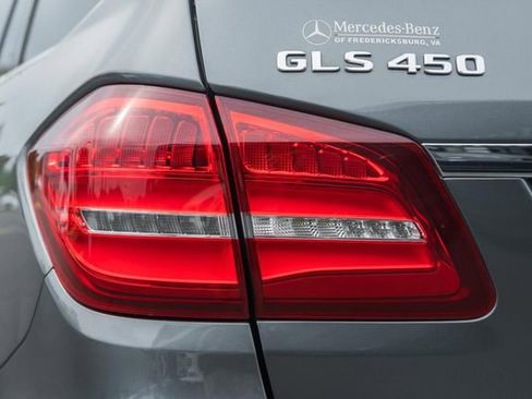 Used 2019 Mercedes-Benz GLS 450 4MATIC image 7