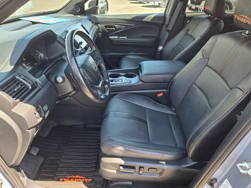 Used 2024 Honda Passport TrailSport image 11