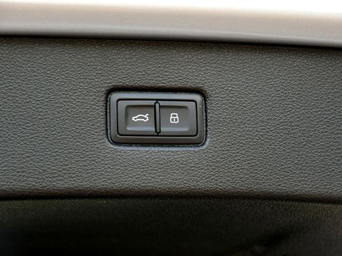 Used 2021 Audi Q7 3.0T Premium Plus image 35