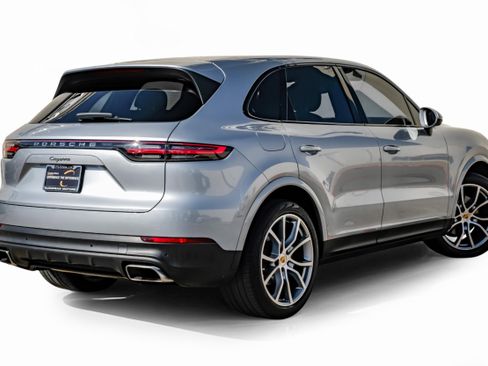 Used 2020 Porsche Cayenne image 8