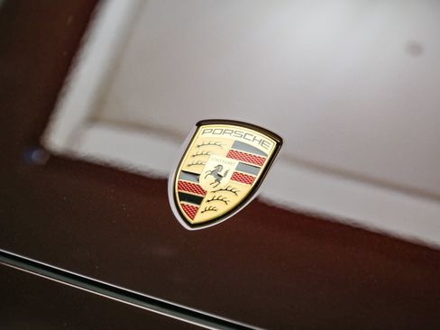 Certified 2025 Porsche Cayenne Coupe AWD/4WD image 12