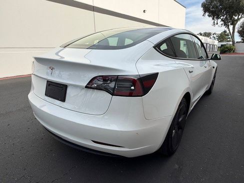 Used 2023 Tesla Model 3 Standard Range image 3