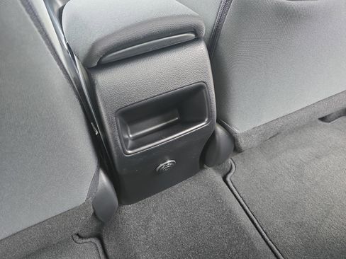 Used 2021 Toyota Corolla LE image 13