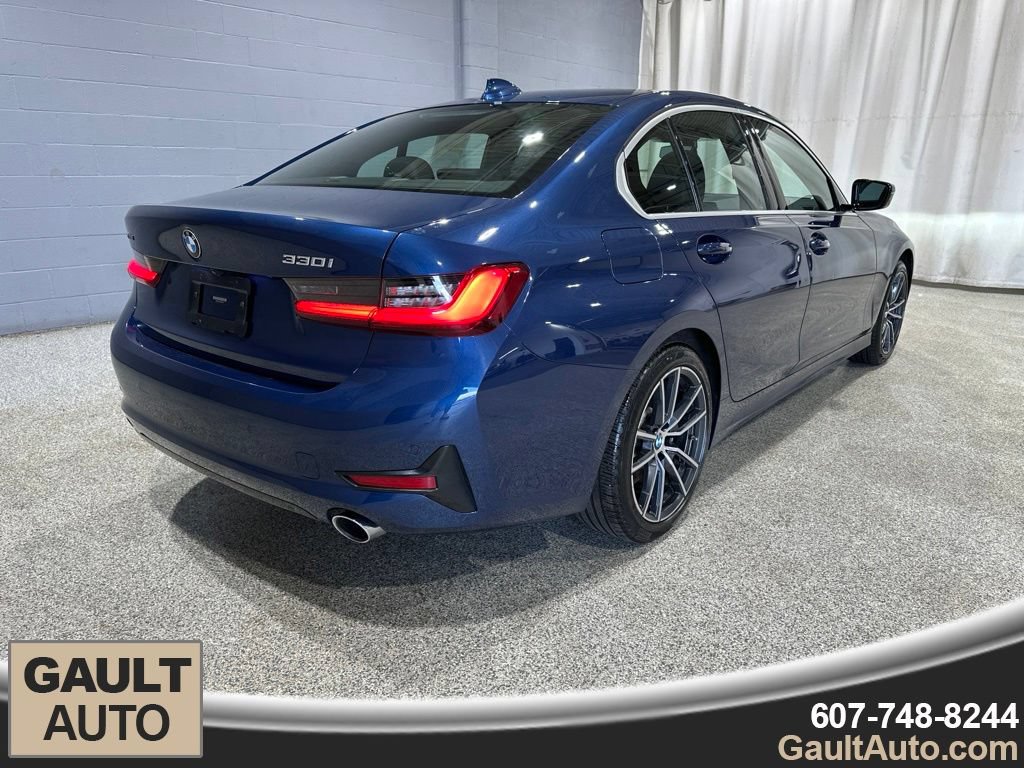 Used 2021 BMW 330i xDrive Sedan w/ Convenience Package AWD/4WD image 3
