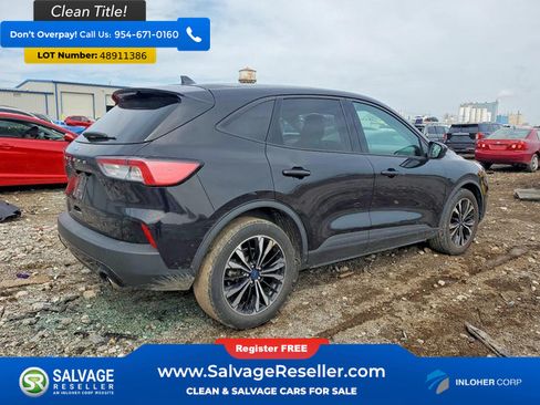Used 2022 Ford Escape SE w/ SE Sport Appearance Package FWD image 4
