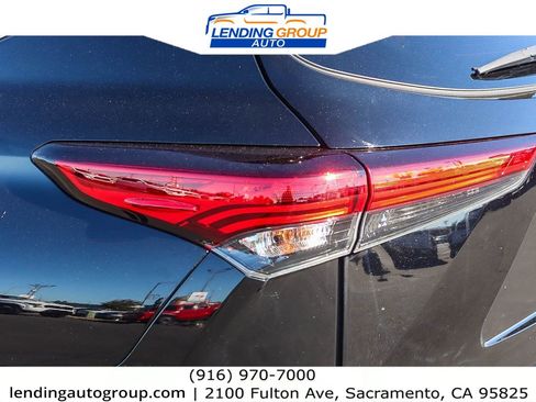 Used 2021 Toyota Highlander XLE image 14