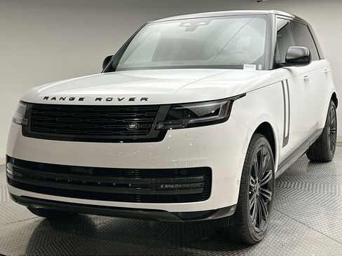 New 2026 Land Rover Range Rover Long Wheelbase SE image 1