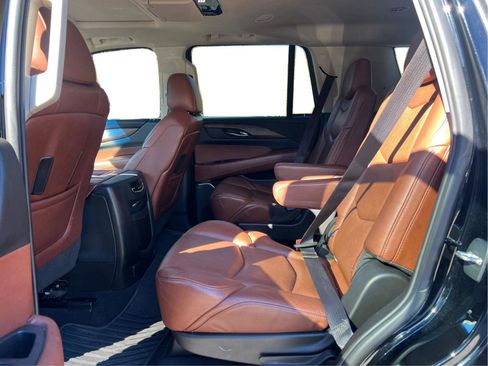 Used 2016 Cadillac Escalade Premium image 7