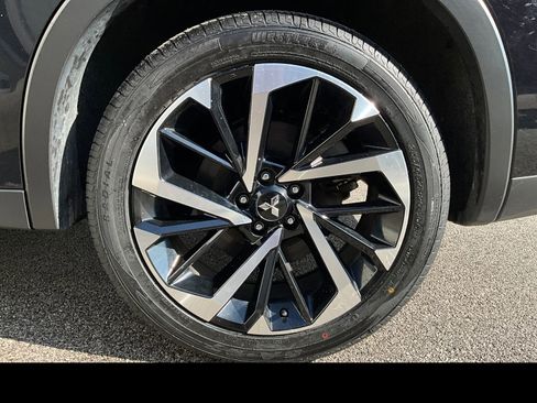 Used 2024 Mitsubishi Outlander SE FWD image 15