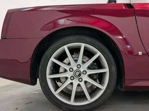 Used 2006 Cadillac XLR V RWD image 38