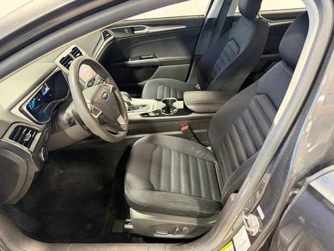Used 2015 Ford Fusion SE FWD image 23